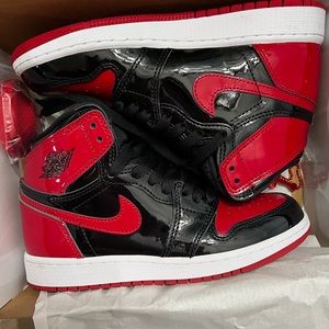 Air Jordan 1 Retro High OG PATENT BRED